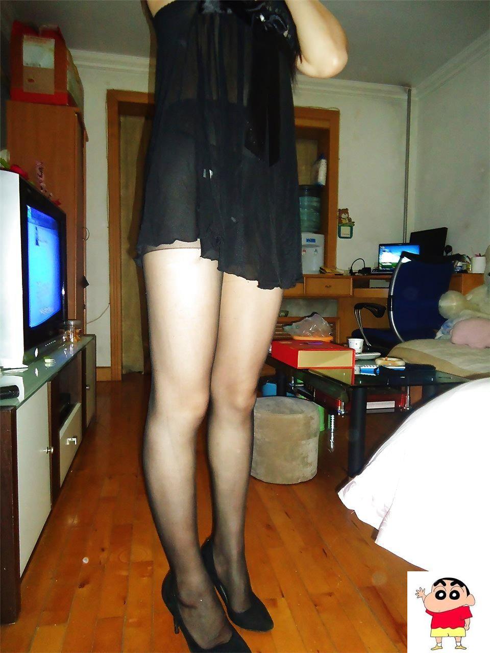 人前女神，人后母狗 (70P)