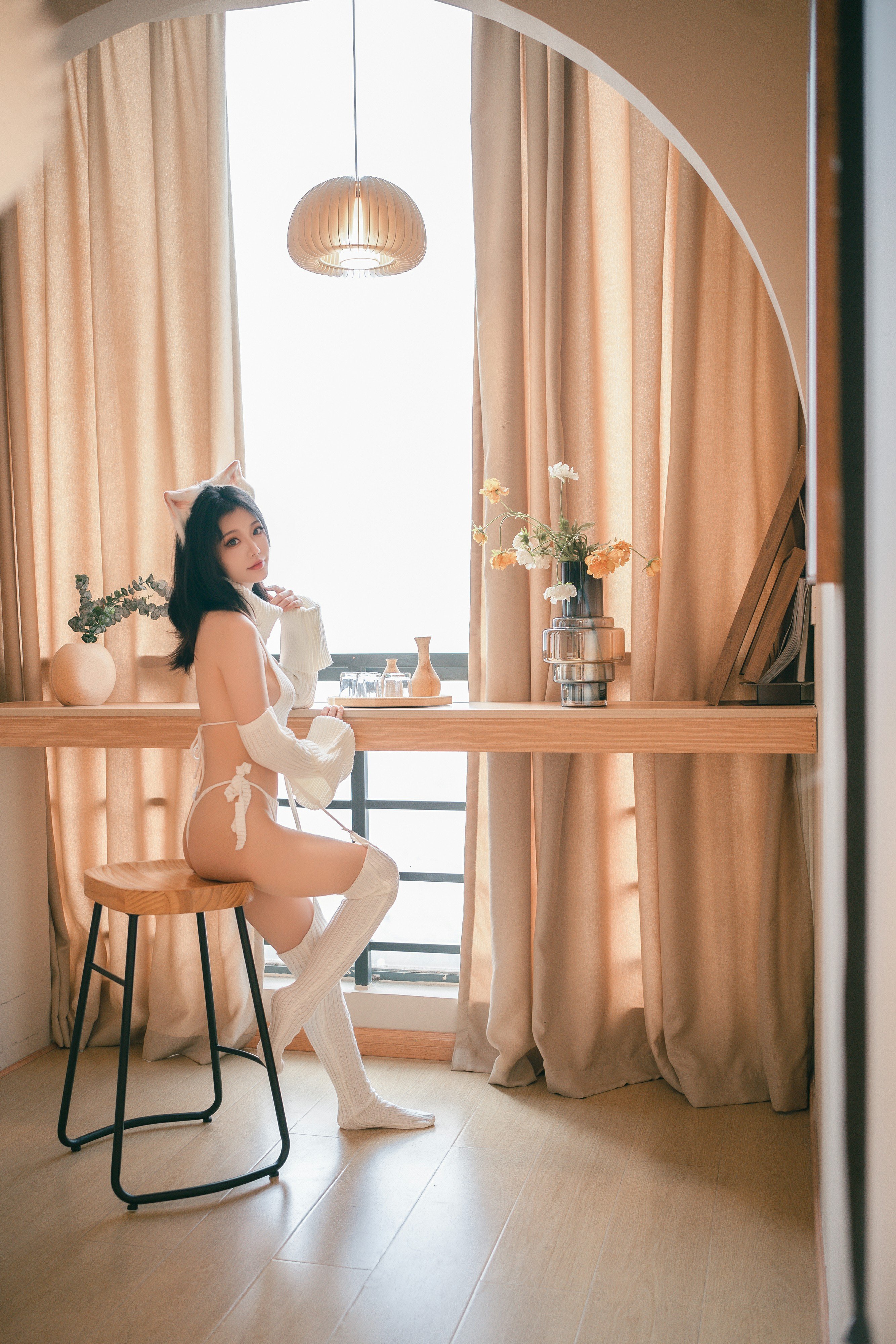 桃良阿宅  白毛衣